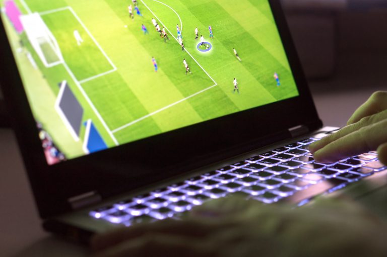 Mehr über den Artikel erfahren E-Sport in der Schule
