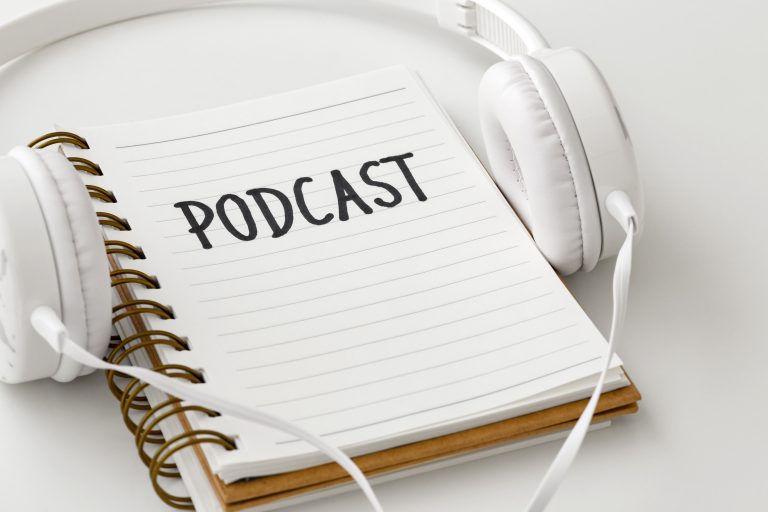 Mehr über den Artikel erfahren Podcast-Tipps: KI und Schule